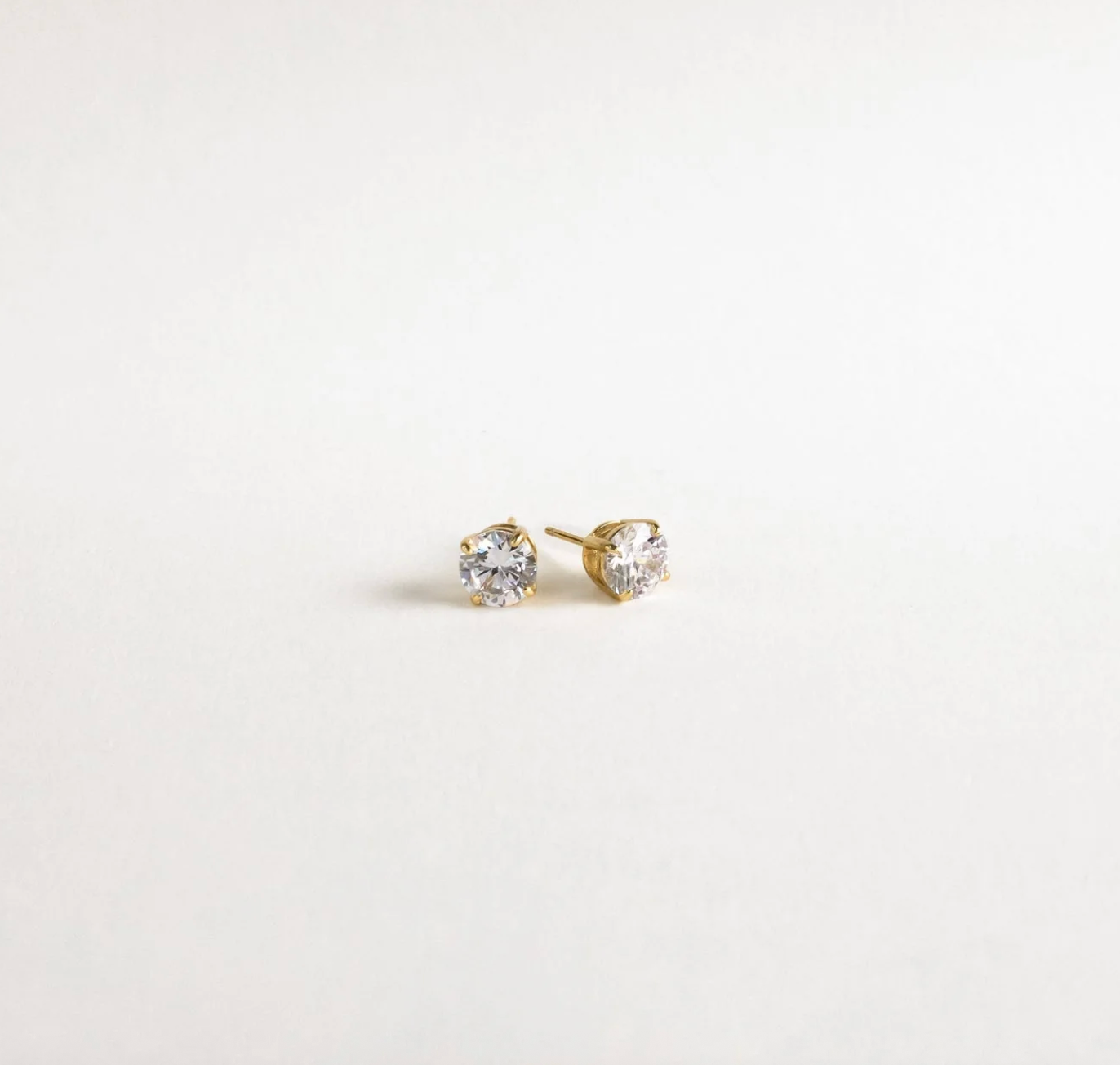 Round Diamond Studs
