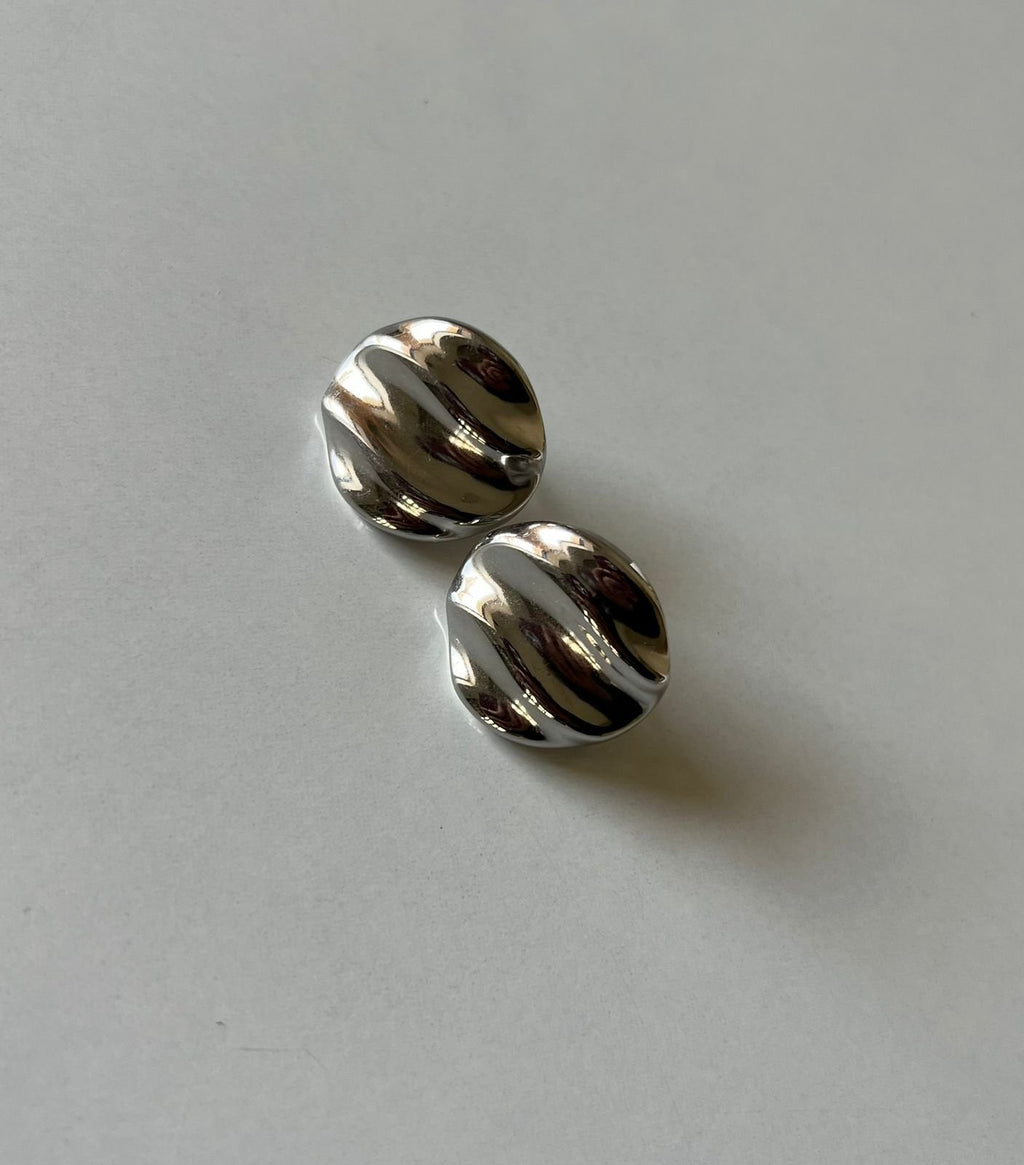 Swirl Studs