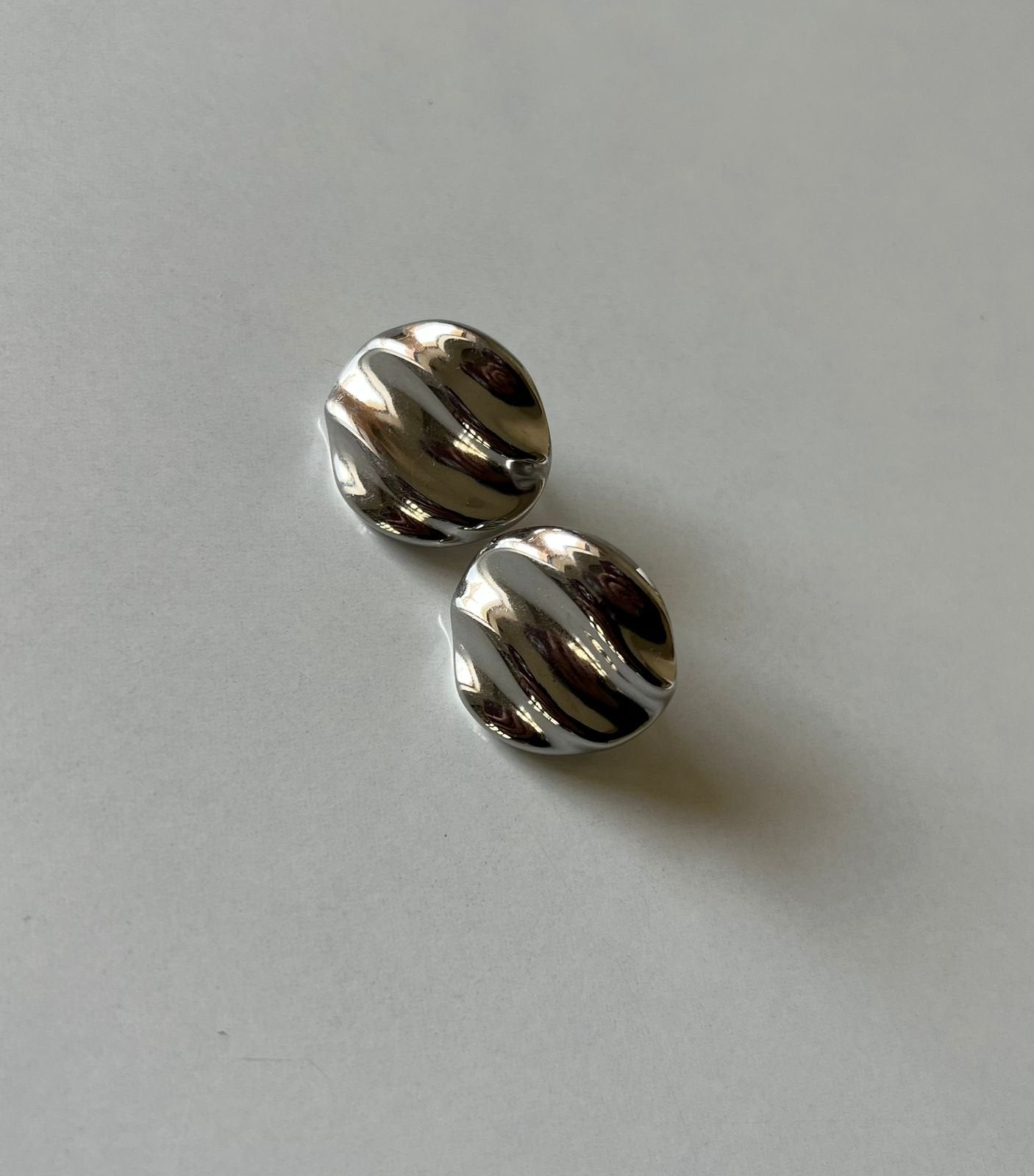 Swirl Studs
