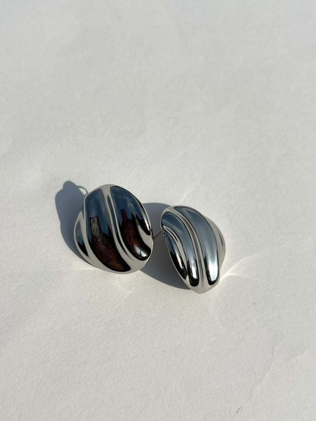 Swirl Studs